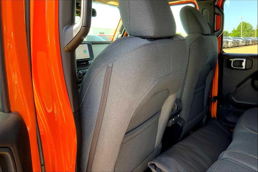 new 2025 Jeep Wrangler car, priced at $46,999