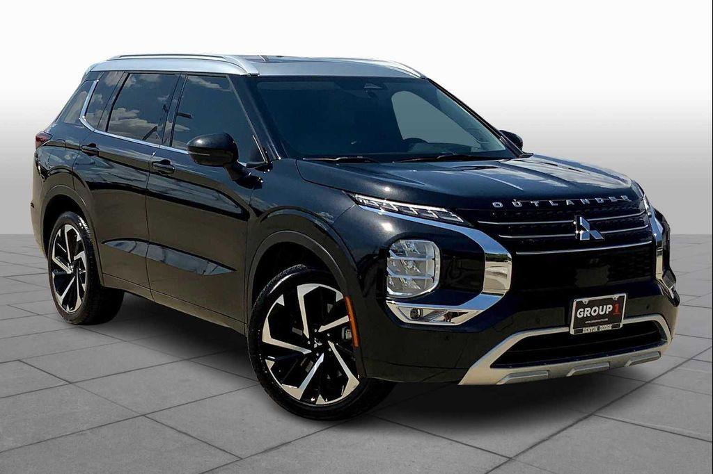 used 2024 Mitsubishi Outlander car, priced at $30,890