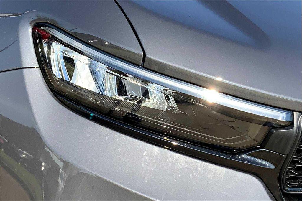 new 2025 Jeep Grand Cherokee car, priced at $43,499