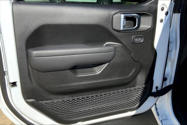 new 2025 Jeep Wrangler car, priced at $41,785