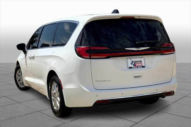 new 2025 Chrysler Pacifica car, priced at $44,445