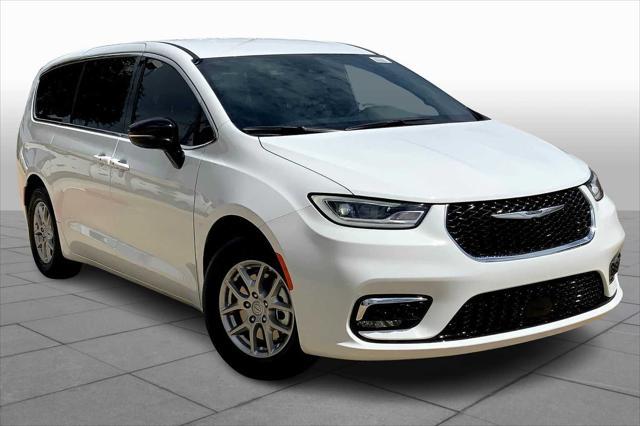 new 2025 Chrysler Pacifica car, priced at $44,445