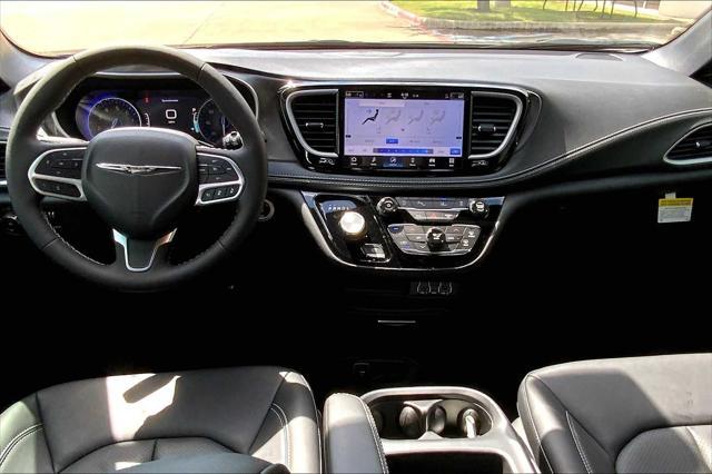 new 2025 Chrysler Pacifica car, priced at $44,445