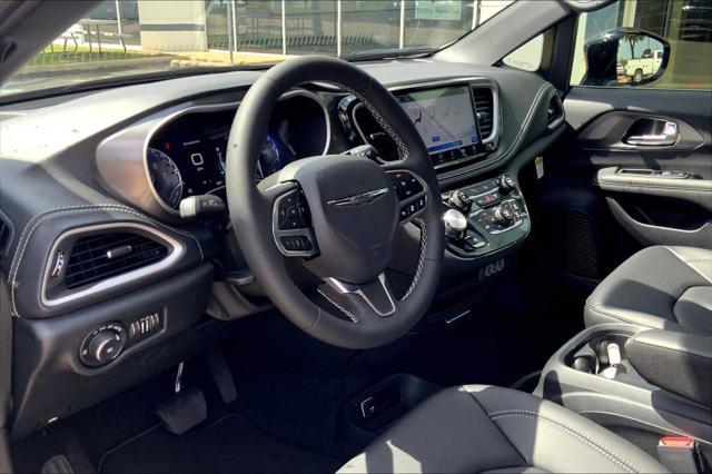 new 2025 Chrysler Pacifica car, priced at $44,445