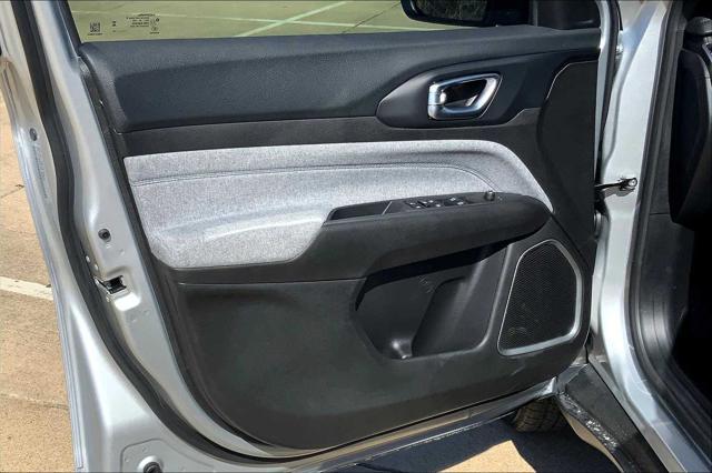 new 2025 Jeep Compass car, priced at $30,360
