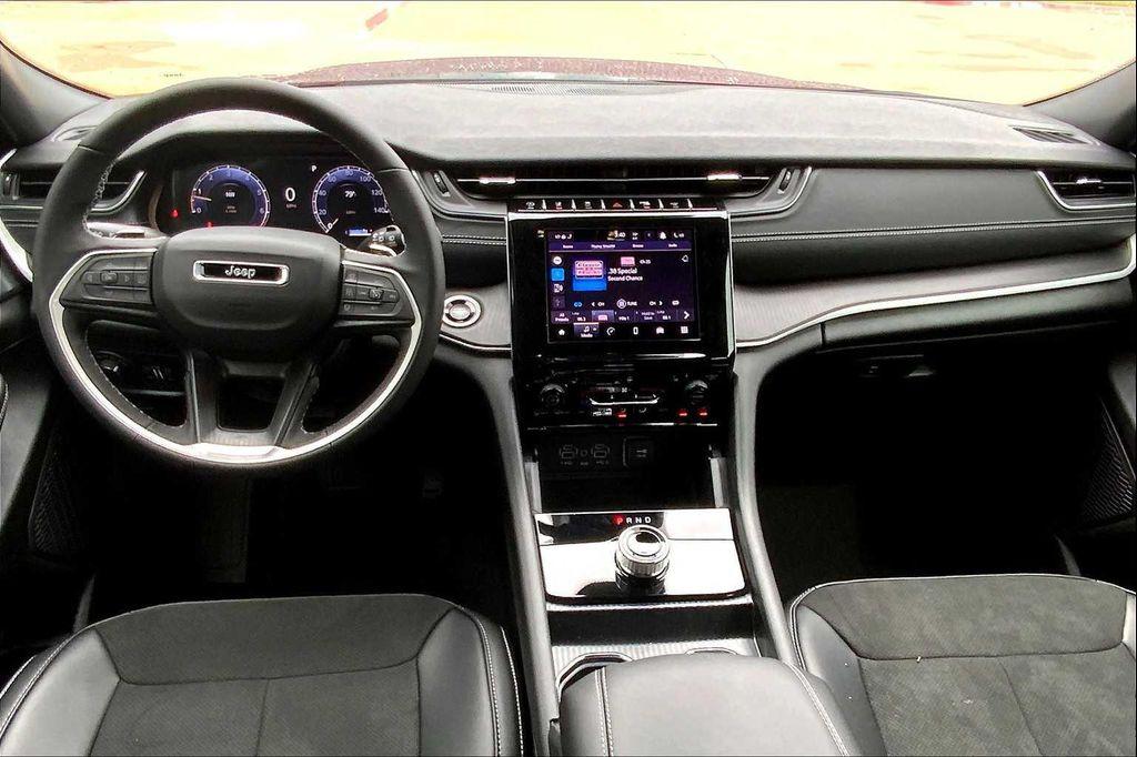 new 2025 Jeep Grand Cherokee car, priced at $42,499
