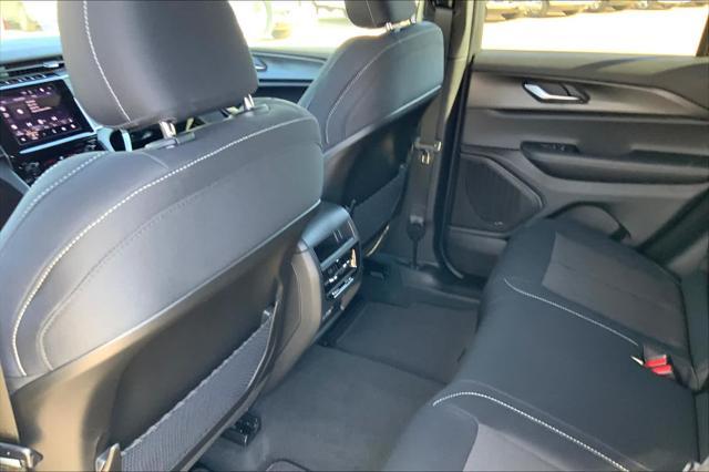 new 2025 Jeep Grand Cherokee car, priced at $39,455