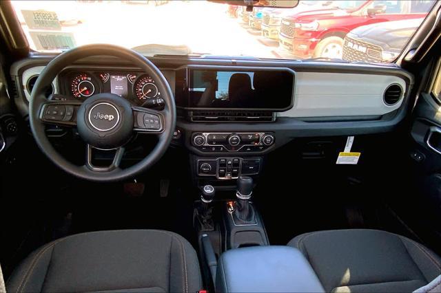 new 2025 Jeep Gladiator car, priced at $44,680