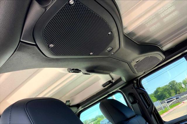 new 2025 Jeep Gladiator car, priced at $58,745