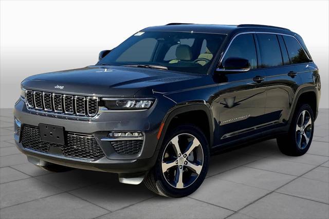 new 2025 Jeep Grand Cherokee car, priced at $48,999