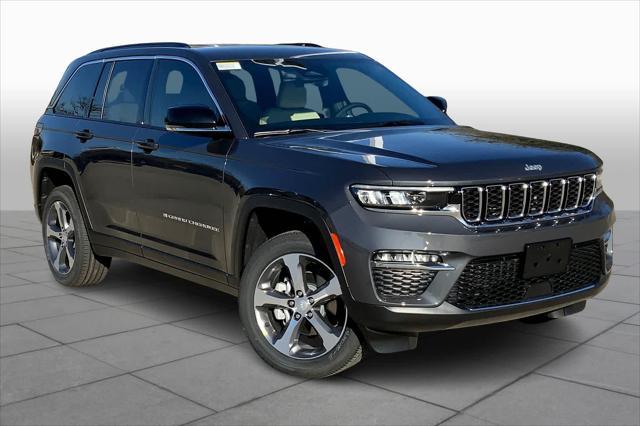 new 2025 Jeep Grand Cherokee car, priced at $48,999