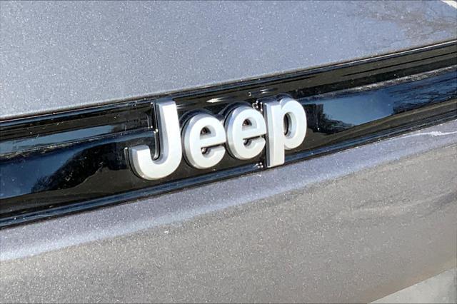 new 2025 Jeep Grand Cherokee car, priced at $48,999