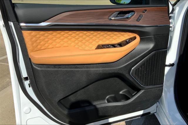 new 2025 Jeep Grand Cherokee car, priced at $60,355