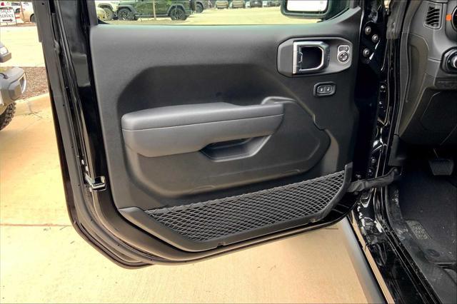 new 2025 Jeep Gladiator car, priced at $56,880