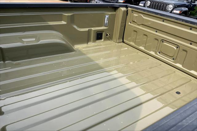 new 2025 Jeep Gladiator car, priced at $43,385