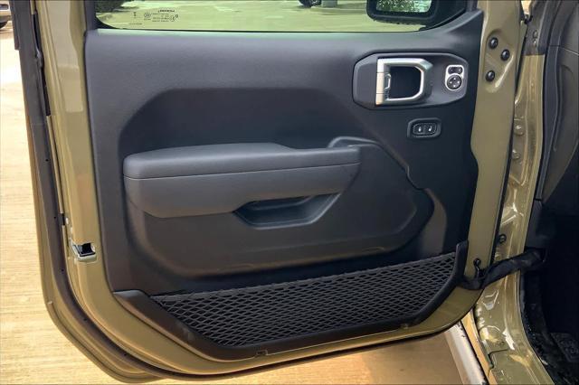 new 2025 Jeep Gladiator car, priced at $43,385