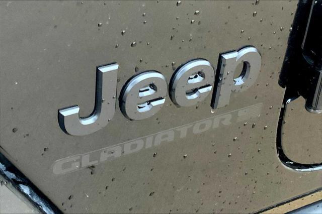 new 2025 Jeep Gladiator car, priced at $43,385