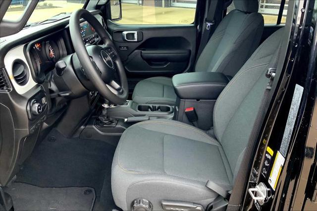 new 2025 Jeep Gladiator car, priced at $43,385