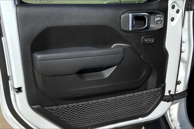 new 2025 Jeep Gladiator car, priced at $42,790