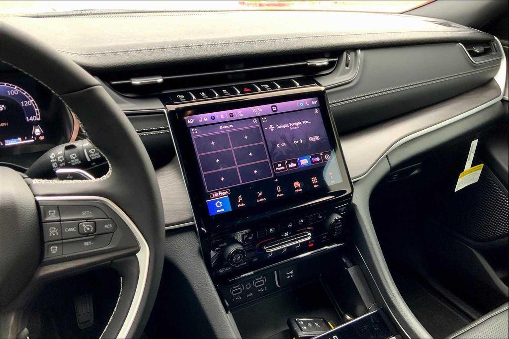 new 2025 Jeep Grand Cherokee L car, priced at $53,499