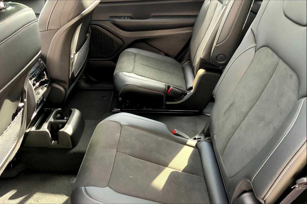 new 2025 Jeep Grand Cherokee L car, priced at $44,999