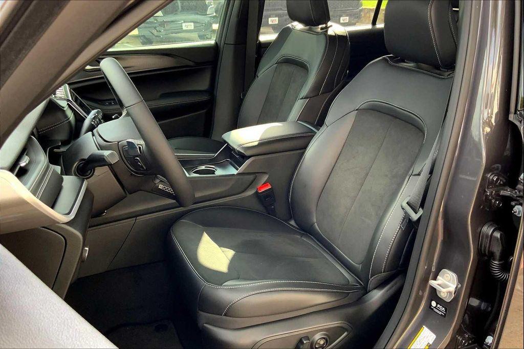 new 2025 Jeep Grand Cherokee L car, priced at $44,999