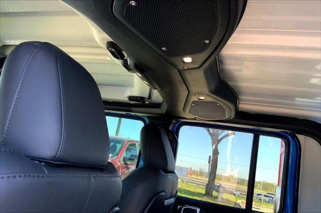 new 2025 Jeep Gladiator car, priced at $50,180