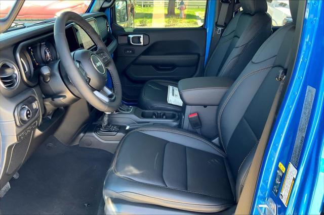 new 2025 Jeep Gladiator car, priced at $50,180