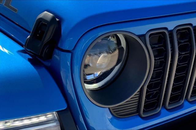 new 2025 Jeep Gladiator car, priced at $50,180