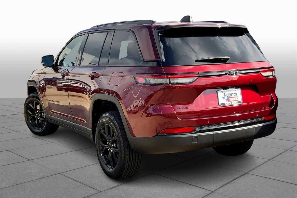 new 2025 Jeep Grand Cherokee car, priced at $43,499