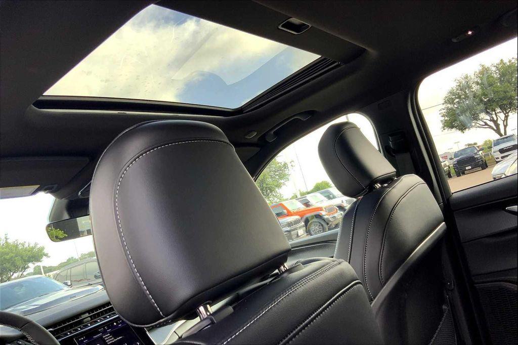 new 2025 Jeep Grand Cherokee car, priced at $43,499