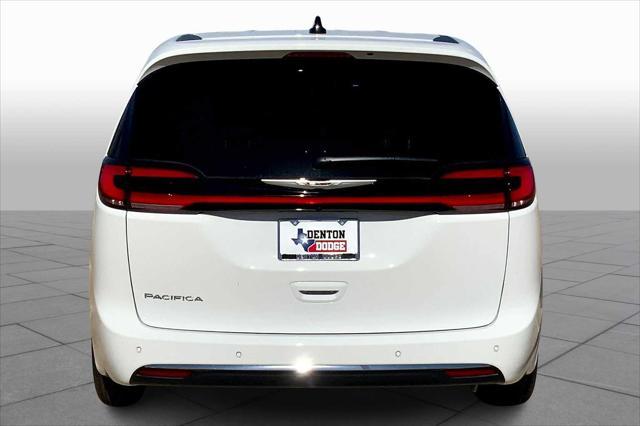 new 2025 Chrysler Pacifica car, priced at $44,445