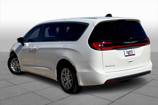 new 2025 Chrysler Pacifica car, priced at $44,445