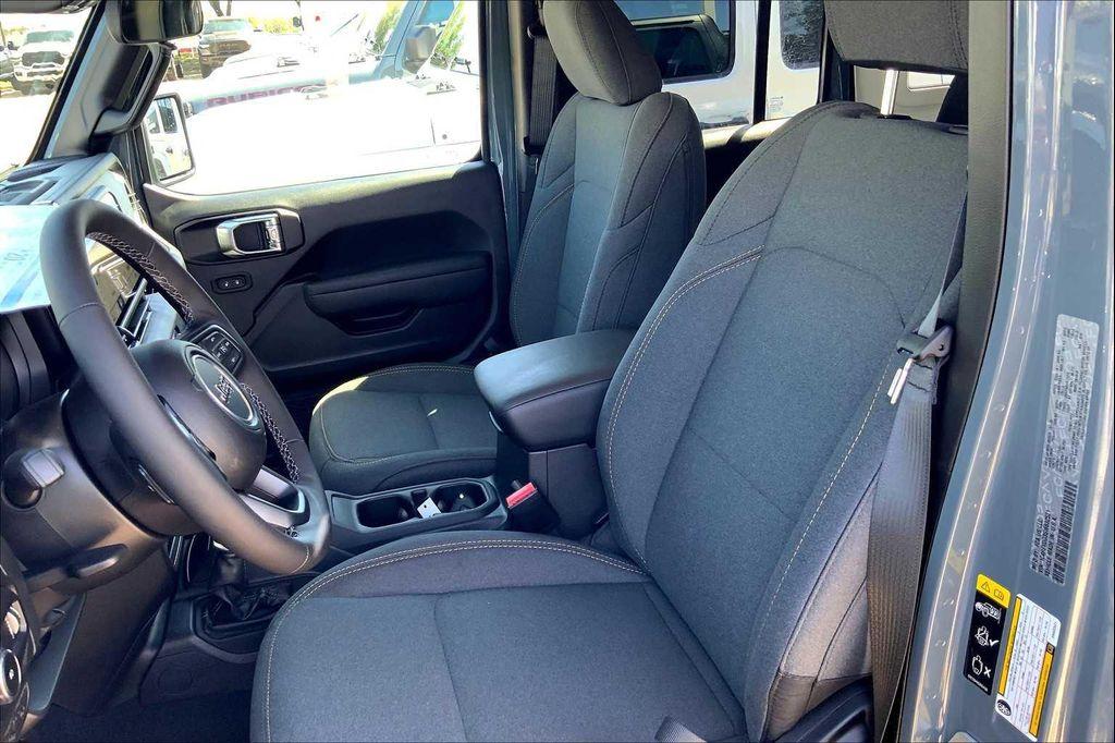 new 2025 Jeep Wrangler car, priced at $46,999