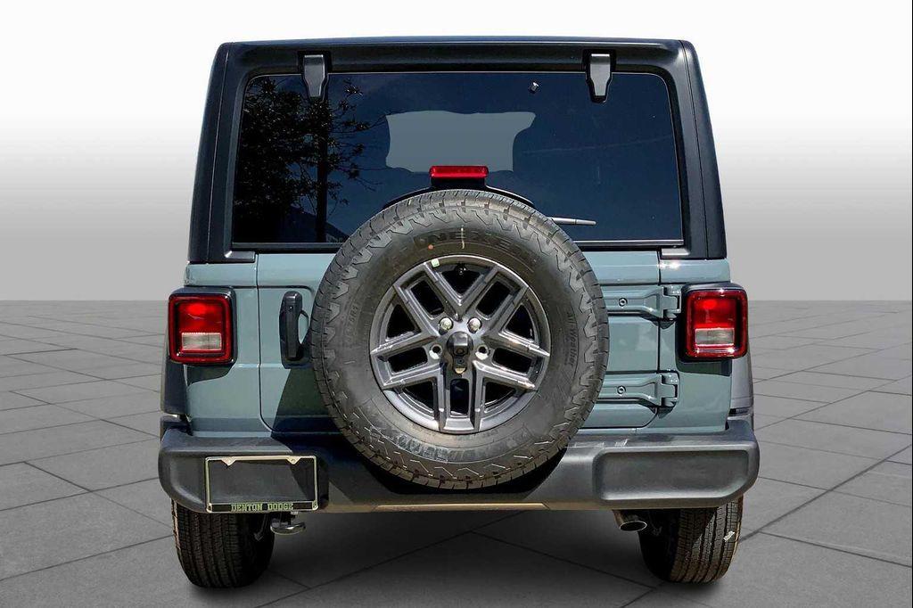 new 2025 Jeep Wrangler car, priced at $46,999