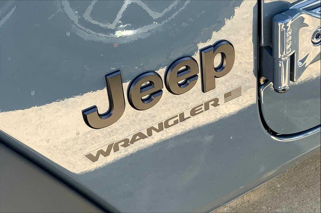 new 2025 Jeep Wrangler car, priced at $46,999