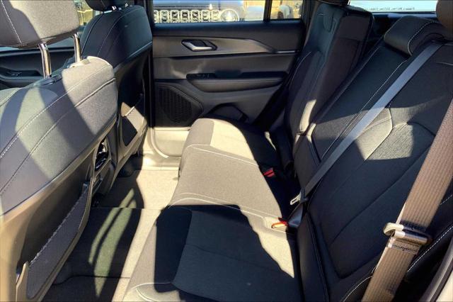 new 2025 Jeep Grand Cherokee car, priced at $42,175
