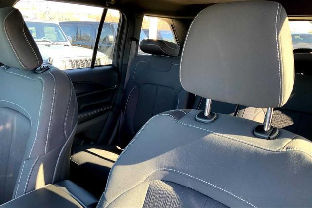 new 2025 Jeep Grand Cherokee car, priced at $42,175