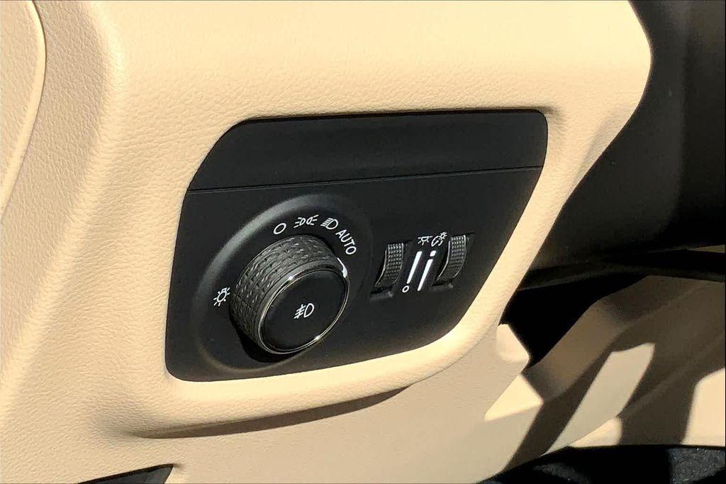 new 2025 Jeep Grand Cherokee L car, priced at $44,999