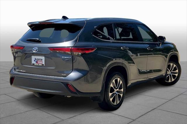 used 2023 Toyota Highlander Hybrid car, priced at $39,990
