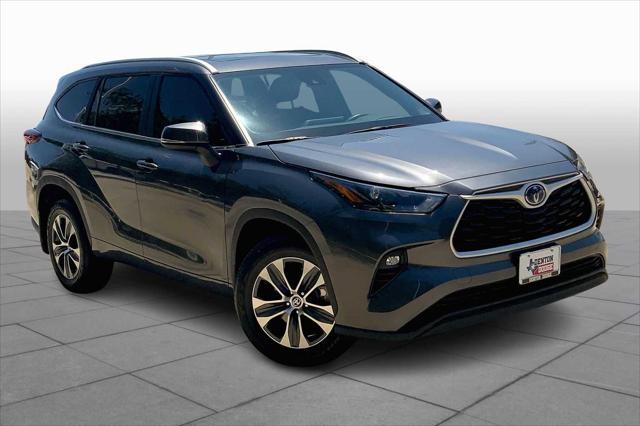 used 2023 Toyota Highlander Hybrid car, priced at $39,990