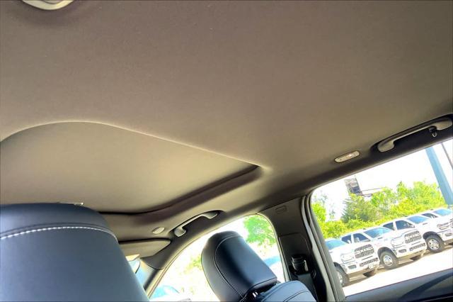 new 2025 Jeep Grand Cherokee car, priced at $48,375