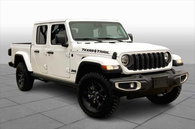 new 2025 Jeep Gladiator car, priced at $43,999