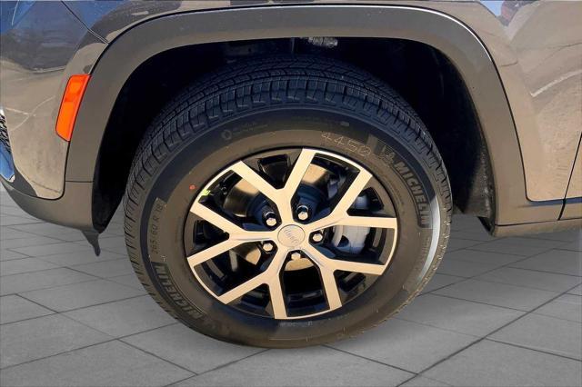 new 2025 Jeep Grand Cherokee car, priced at $49,270