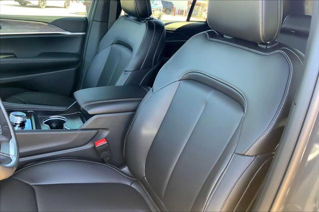 new 2025 Jeep Grand Cherokee car, priced at $49,270