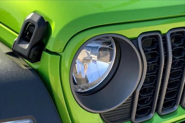new 2025 Jeep Wrangler car, priced at $44,070