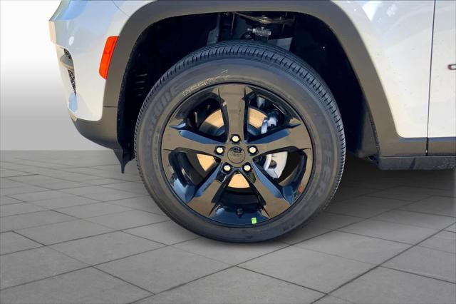new 2025 Jeep Grand Cherokee car, priced at $46,135