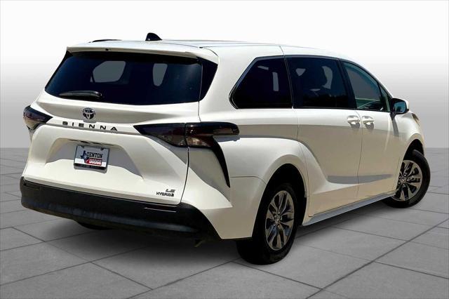 used 2024 Toyota Sienna car, priced at $39,990