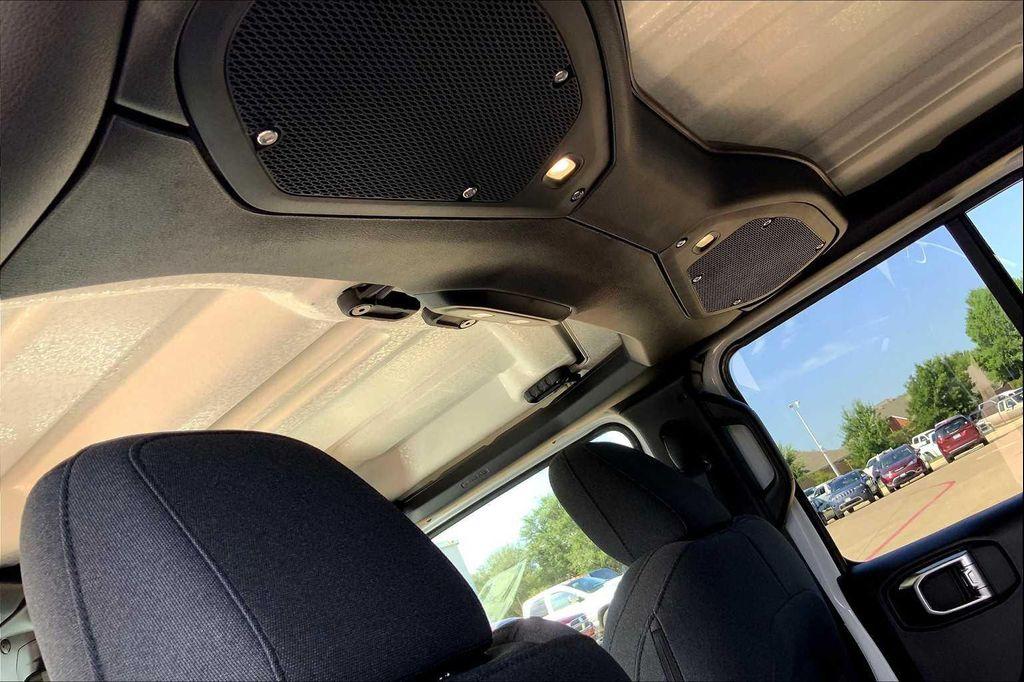 new 2025 Jeep Wrangler car, priced at $47,799