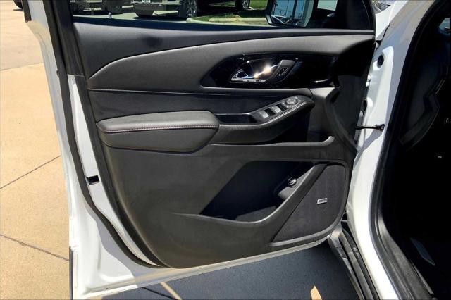 used 2023 Chevrolet Traverse car, priced at $35,990
